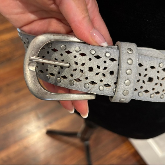 BKE women’s Silver Studded Rhinestone And Rivets Western Boho Waist Belt 39.5” - Picture 3 of 7